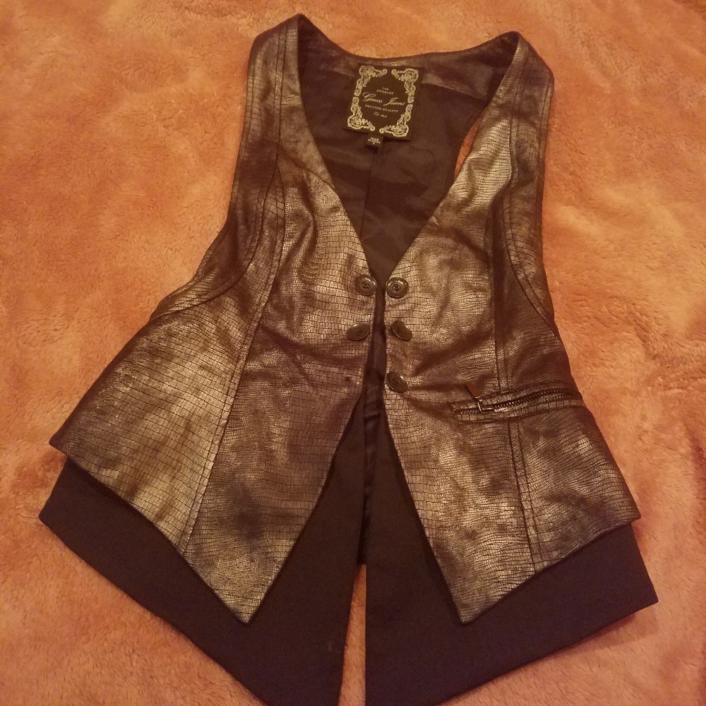 Tops GUESS silver Glam vest❤❤❤ size Small